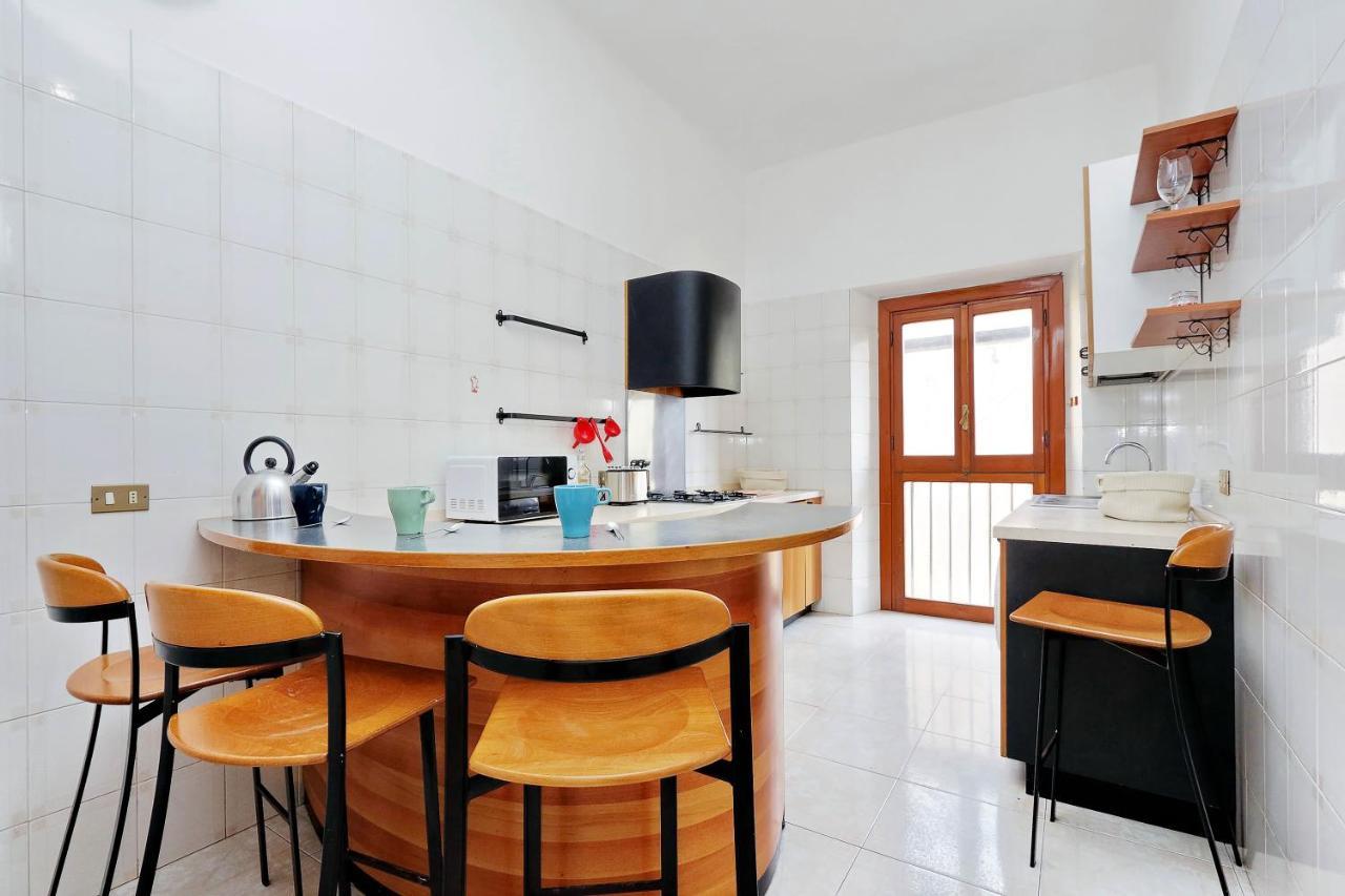 Centralstation Apartment Рим Екстериор снимка