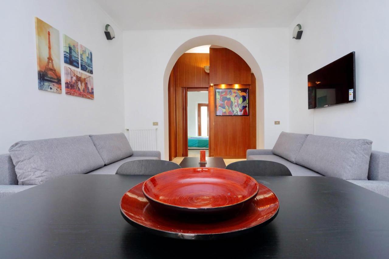 Centralstation Apartment Рим Екстериор снимка