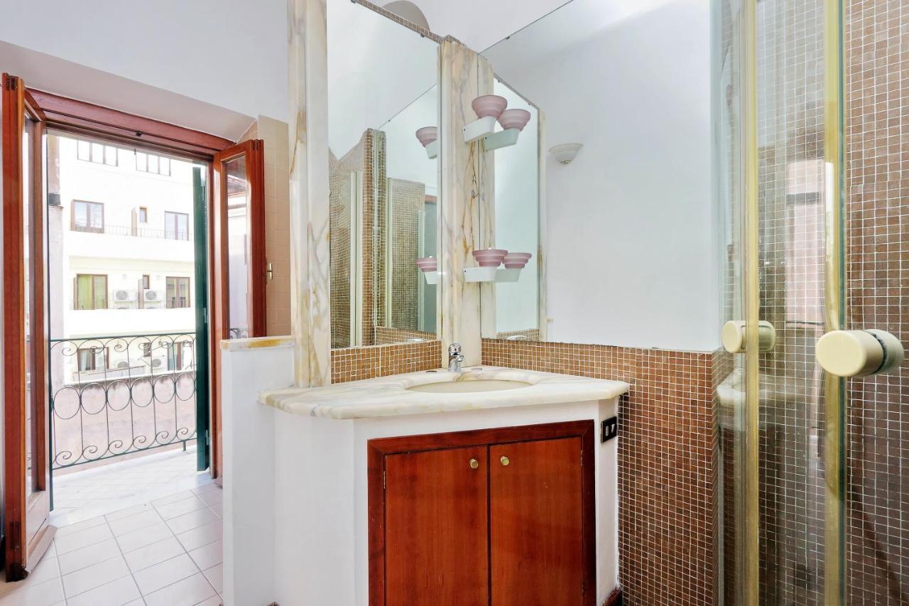 Centralstation Apartment Рим Екстериор снимка